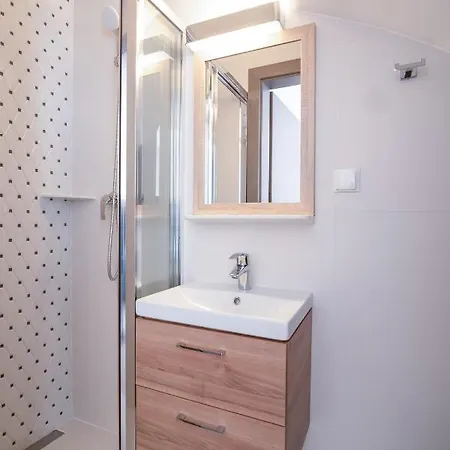 Blekitne Wzgorze - Nowoczesne Goscinne Pensionat 3*