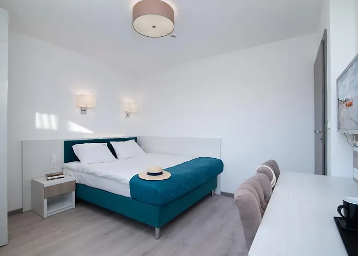 Blekitne Wzgorze - Nowoczesne Goscinne 招待所 3*